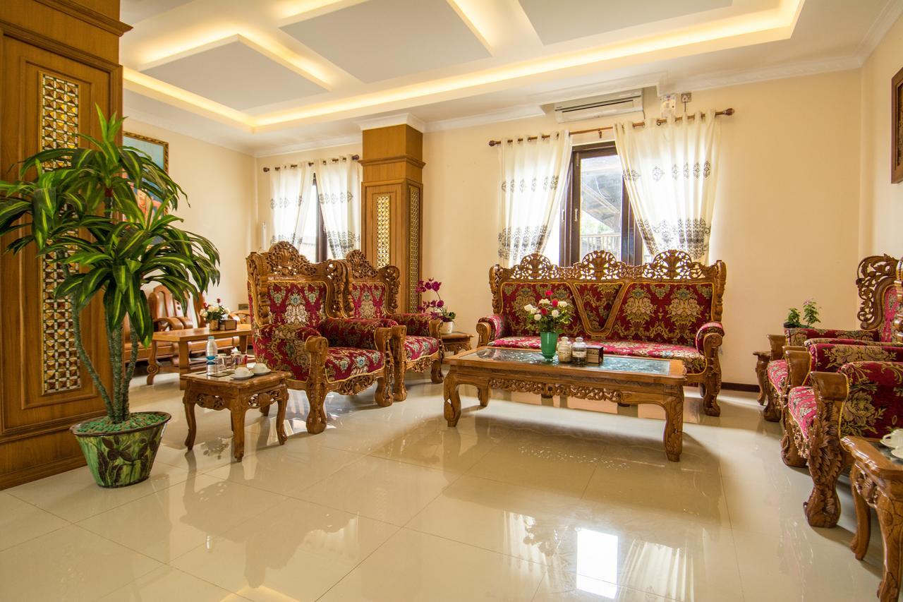 The Hotel Emperor-Inle Nyaung Shwe Kültér fotó