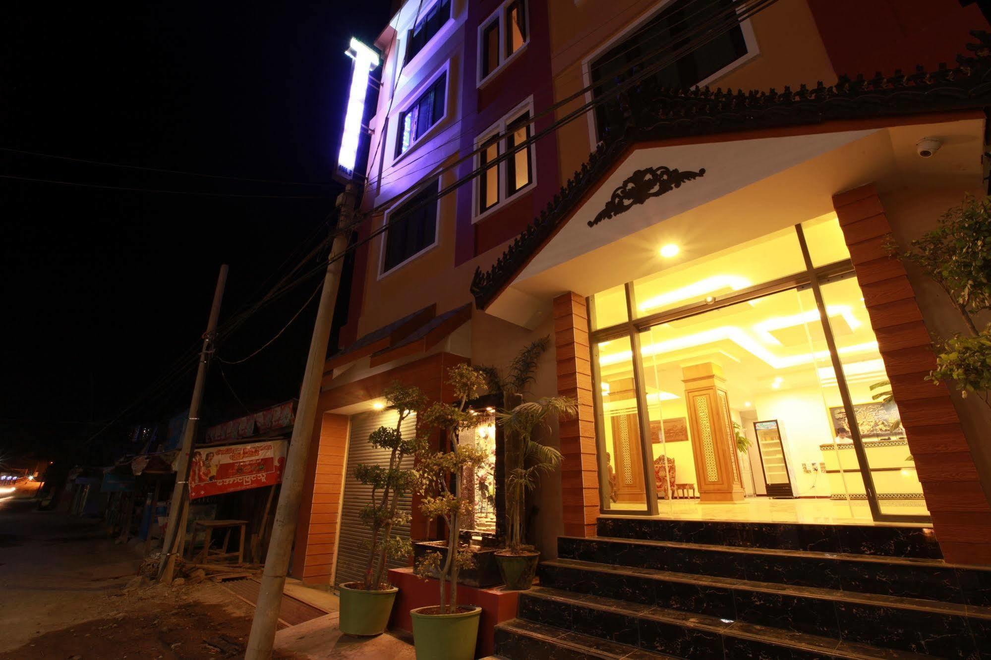 The Hotel Emperor-Inle Nyaung Shwe Kültér fotó
