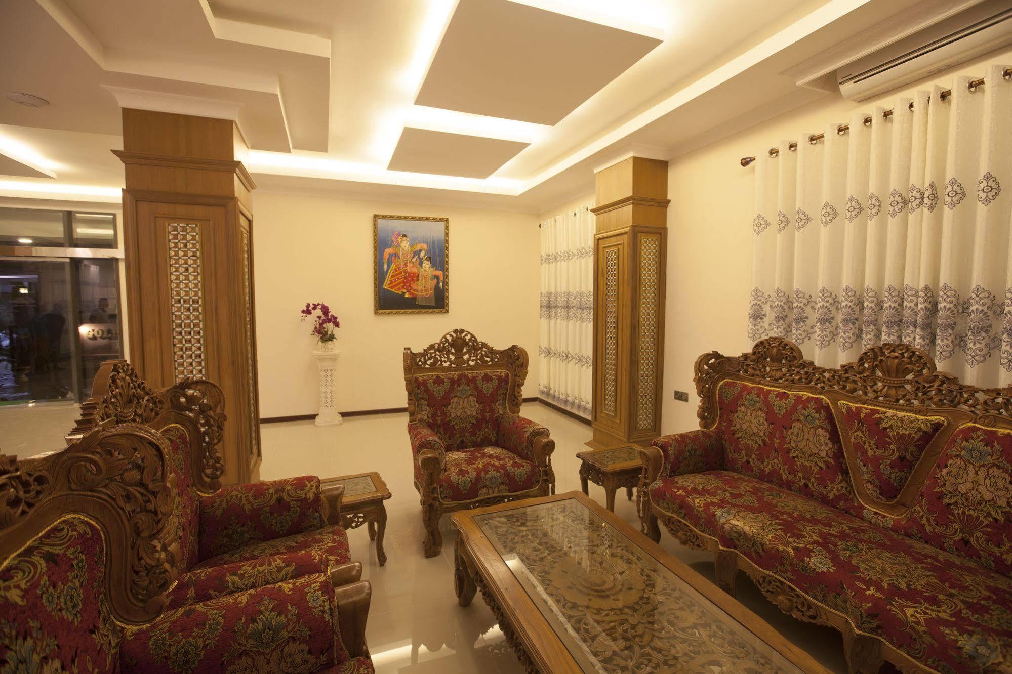 The Hotel Emperor-Inle Nyaung Shwe Kültér fotó