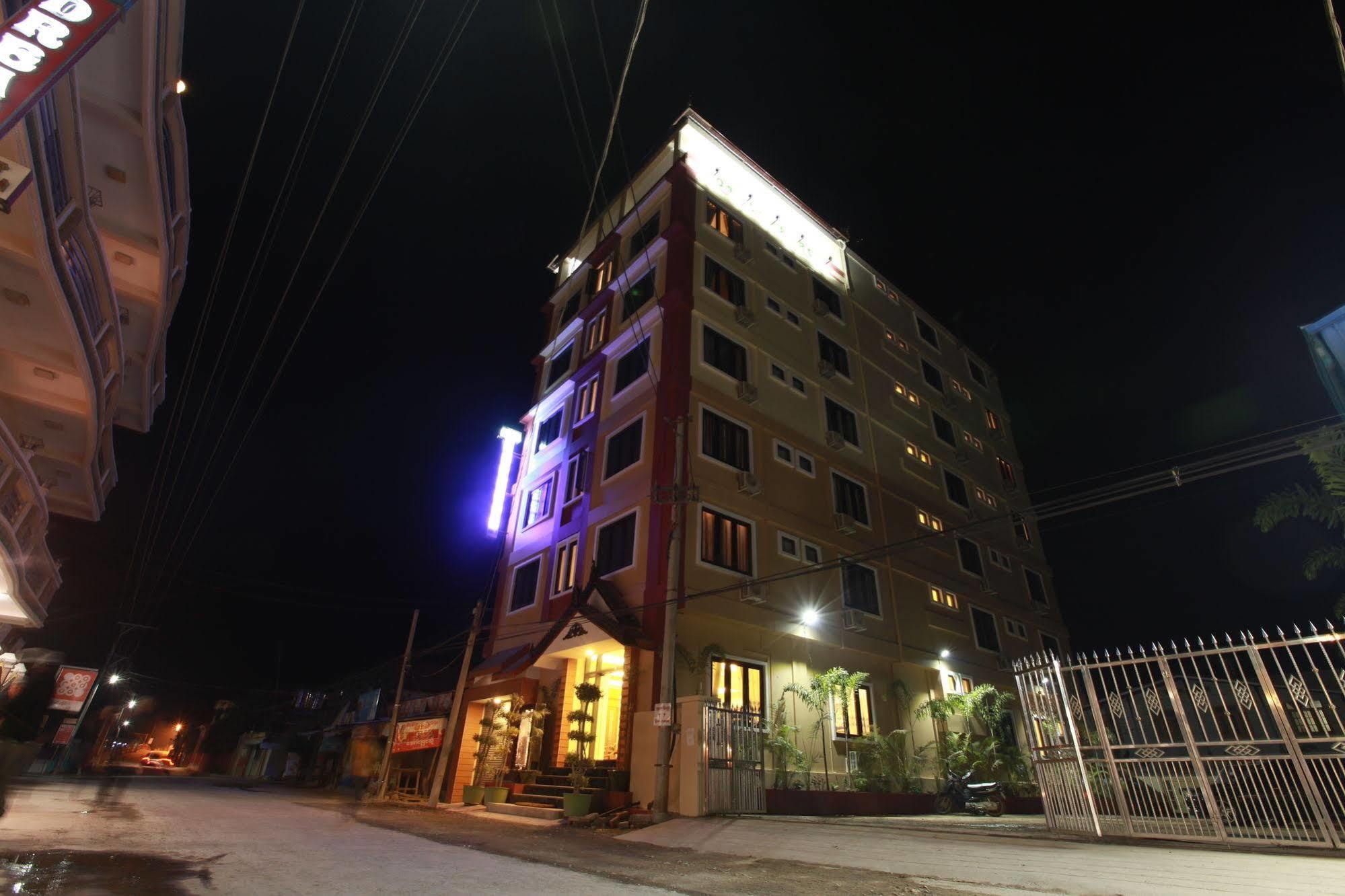 The Hotel Emperor-Inle Nyaung Shwe Kültér fotó